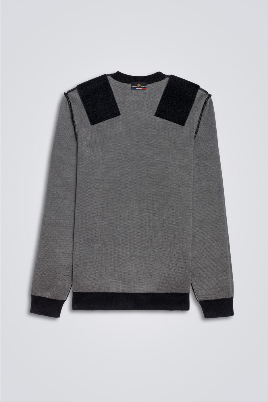 Pullover Round neck With fastening system